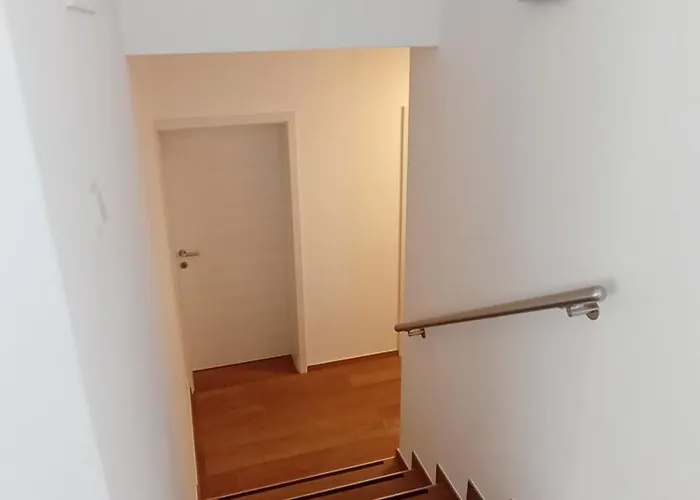 شقة Rada